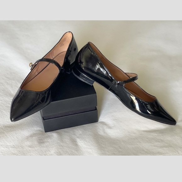J. Crew Mary Jane pointy-toe flats in Black Patent Size: 8